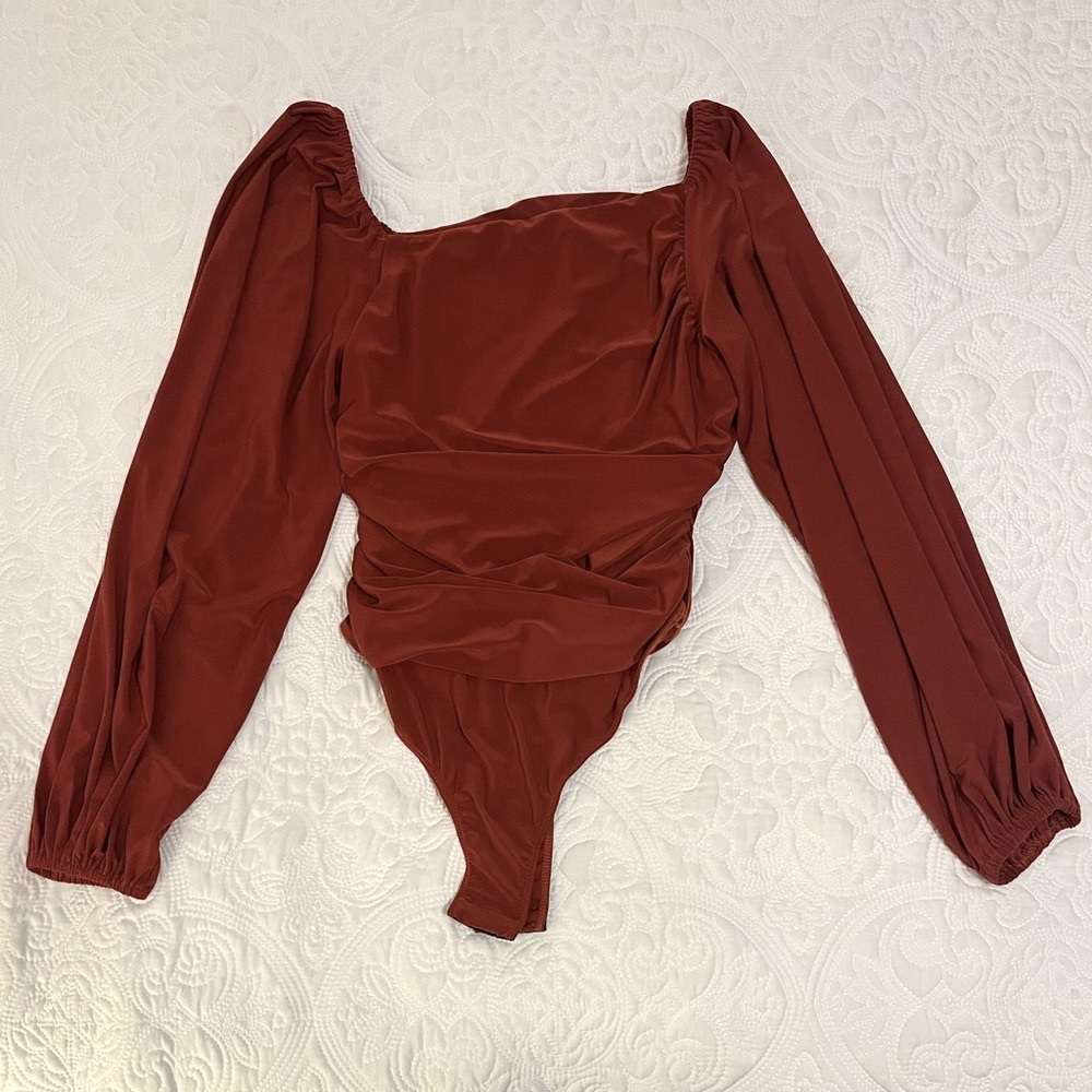 Lulus Women’s Long Sleeve Rust Square Neck Ruched Bodysuit